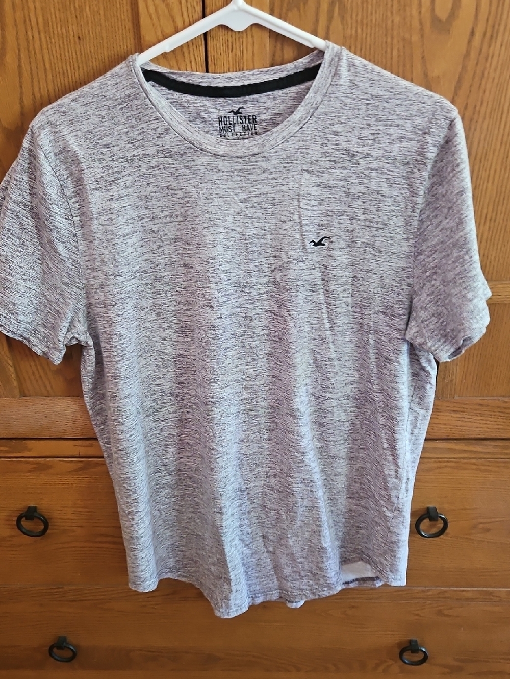 Hollister Men's Heather Gray Short Sleeve Tee